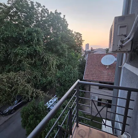 Vozdovac Centar Apartment *